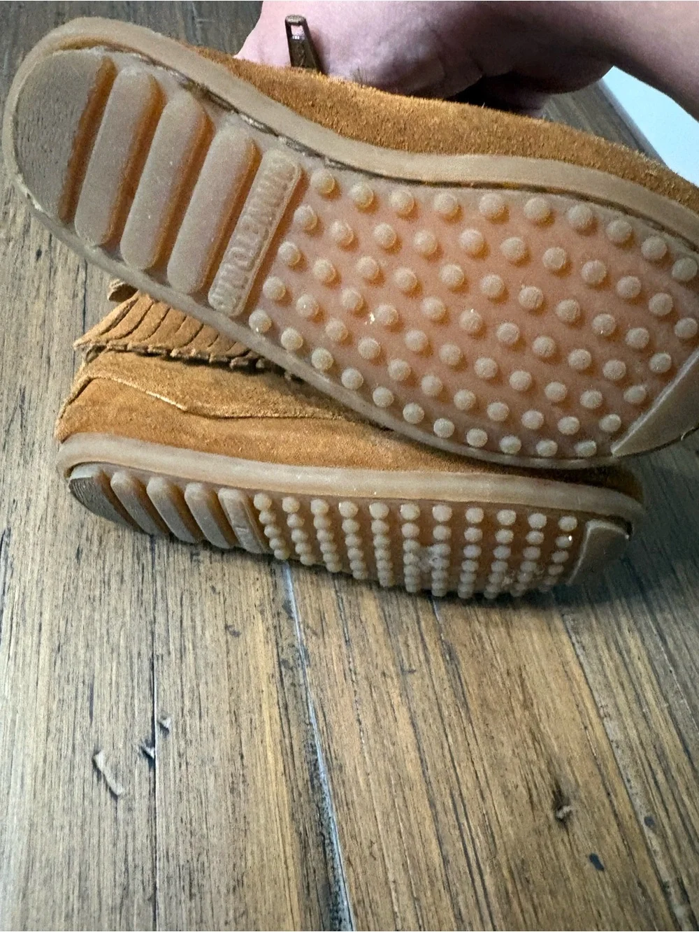 Minnetonka Kids Suede Fringe Ankle Moccasins in Chestnut